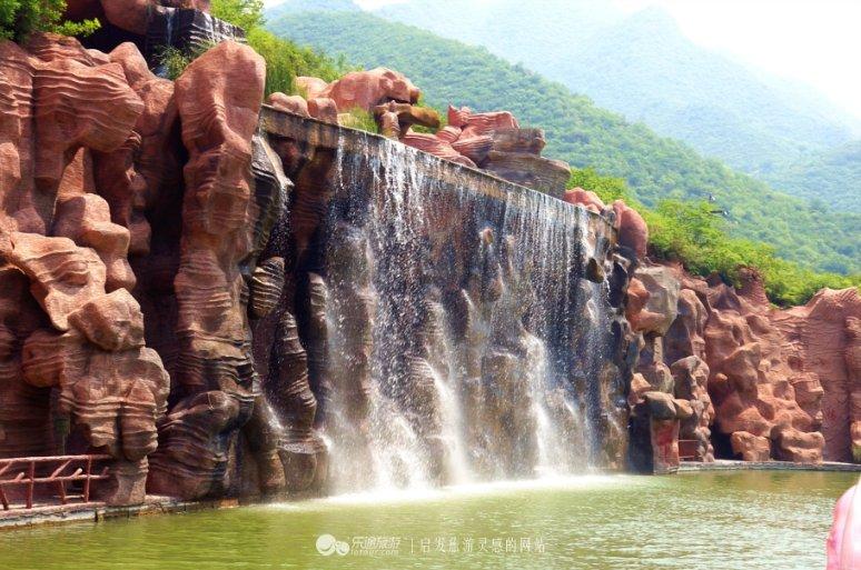 为什么陈胜吴广的起义可以一呼百应，而黄巾起义却引起围攻？